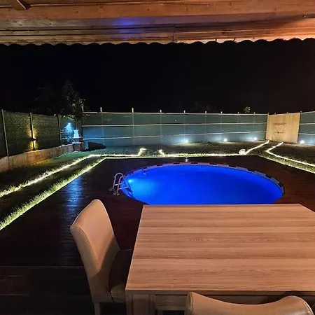 Villa Freya Sicak Havuz Ve Jakuzi Tam Korunakli Bahce *