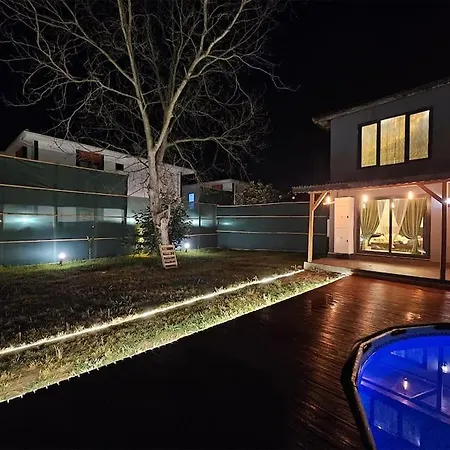 Villa Freya Sicak Havuz Ve Jakuzi Tam Korunakli Bahce *