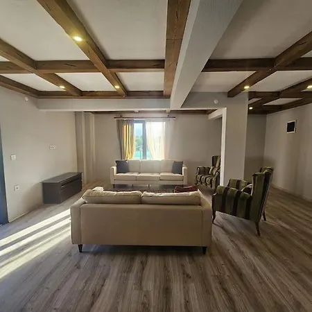 Villa Freya Sicak Havuz Ve Jakuzi Tam Korunakli Bahce Sapanca