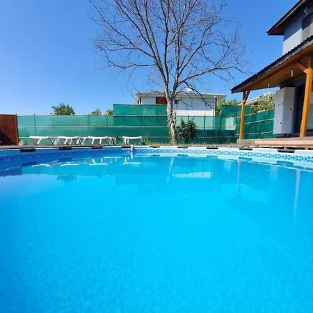 Villa Freya Sicak Havuz Ve Jakuzi Tam Korunakli Bahce Sapanca