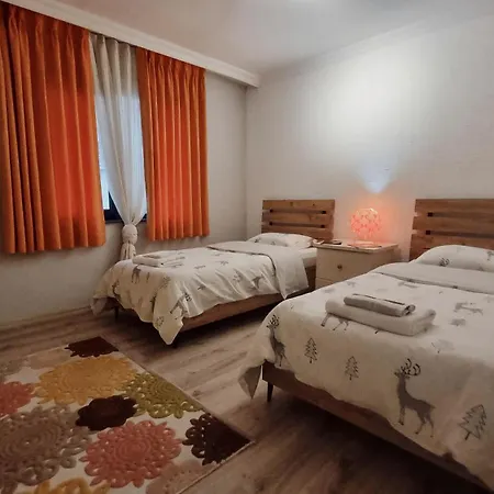Freya Sicak Havuz Ve Jakuzi Tam Korunakli Bahce Villa Sapanca